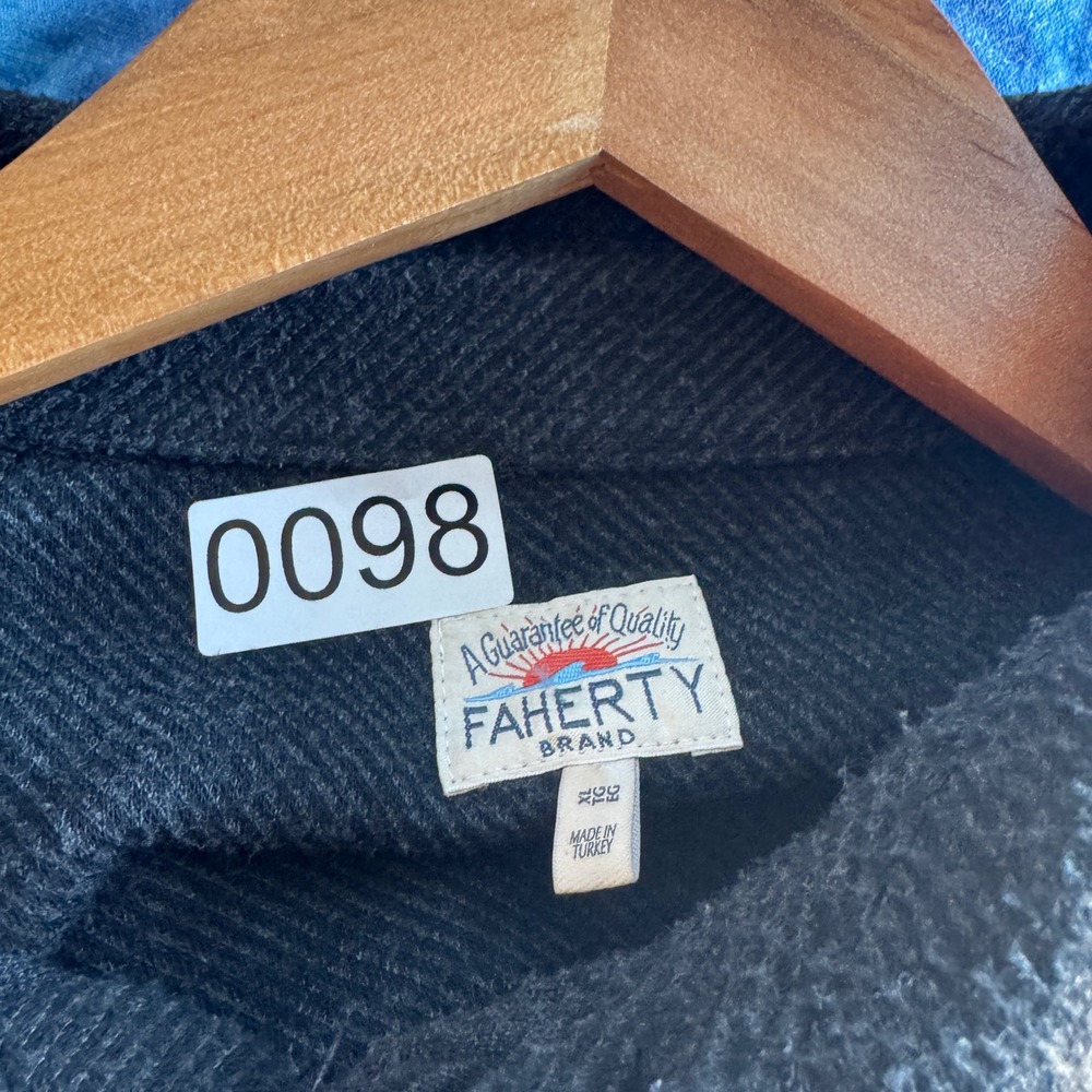 Faherty Sweater Shirt XL Grey Mens Herringbone Knit Stretch Button Down - Picture 4 of 14